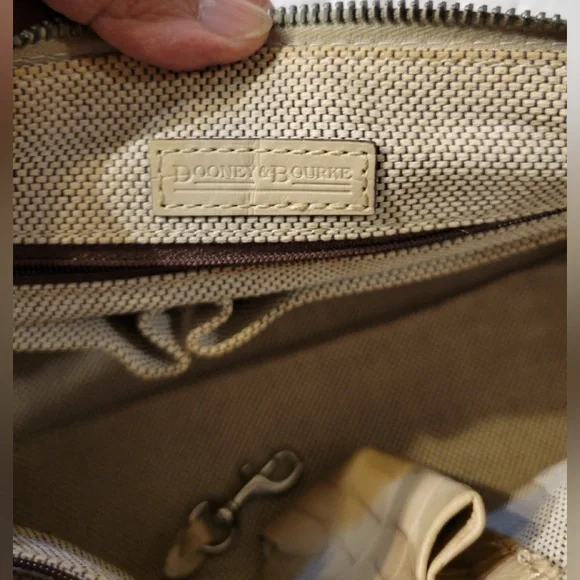 VTG Y2K Dooney & Bourke Cream Alligator Embossed Leather Satchel Barrel Purse 90 - Picture 4 of 8